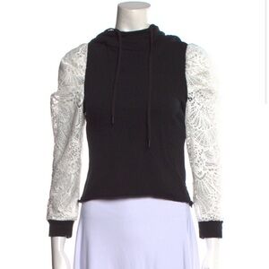 ALICE AND OLIVIA SWEATSHIRT